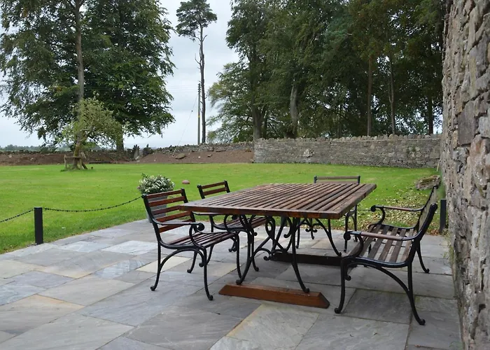 Rectory Cottage. Close To Enniskillen And Lakes.