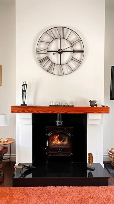 Holiday home Rectory Cottage. Close To And Lakes. Enniskillen
