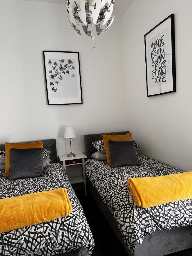 Holiday home Rectory Cottage. Close To And Lakes. *