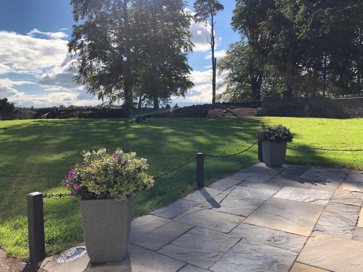 Rectory Cottage. Close To And Lakes. Enniskillen